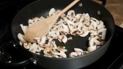 мясной рулет с грибами