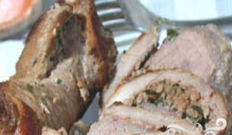 Рецепт мясных рулетиков с ореховой начинкой