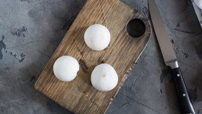 мясные рулетики с сыром и зеленью