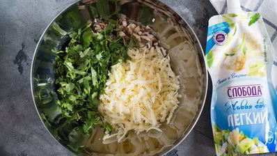 мясные рулетики с сыром и зеленью