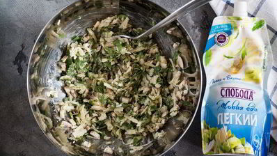 мясные рулетики с сыром и зеленью