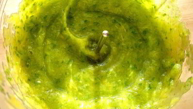 паровой рулет с овощным соусом