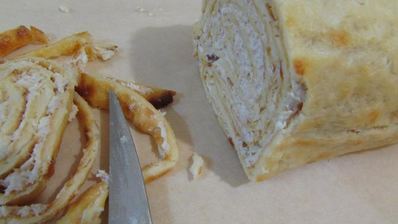 праздничный сырный рулет с курицей