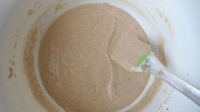 пряный рулет с творожно-банановой начинкой