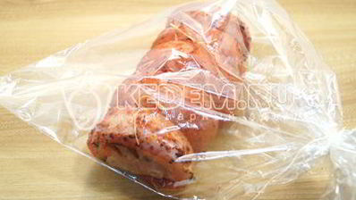 рулет из индейки с беконом