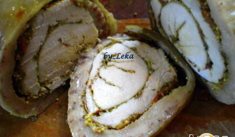 Рецепт рулета из индейки с вялеными томатами