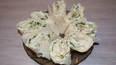 рулет из лаваша с брынзой