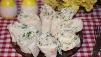 рулет из лаваша с брынзой