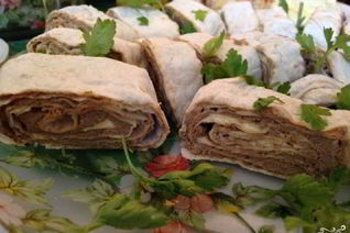 Рулет из лаваша с паштетом