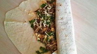 рулет из лаваша с плавленым сыром и грибами