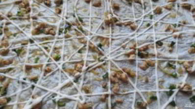 рулет из лаваша с яйцом и сыром