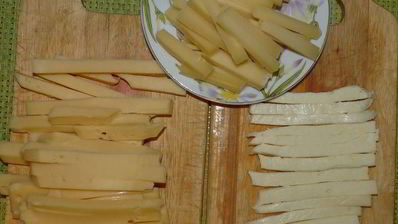 рулет из свиной вырезки в беконе