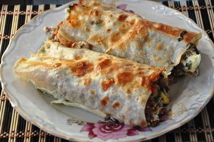 Рулет лаваш с фаршем в духовке