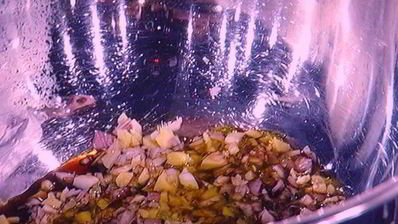 рулетики из форели в азиатском стиле с салатом из дайкона