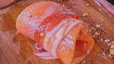 рулетики из форели в азиатском стиле с салатом из дайкона