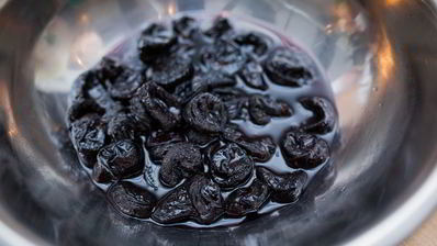 рулетики из индейки с черносливом