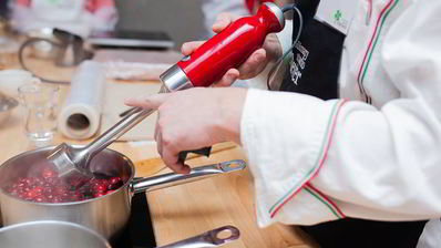 рулетики из индейки с черносливом