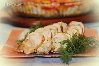 Рулетики из индейки с творожно-чесночной начинкой