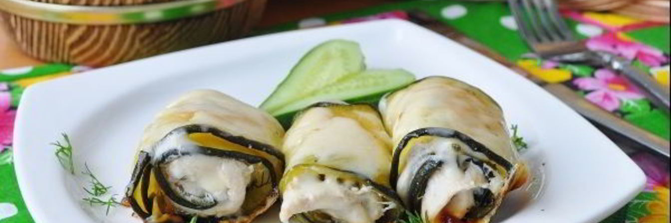 Рулетики из кабачка с куриной грудкой в мультиварке