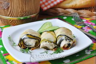 Рулетики из кабачка с куриной грудкой в мультиварке