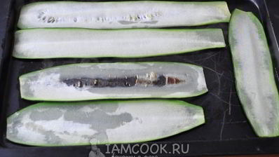 рулетики из кабачка с куриной грудкой в мультиварке