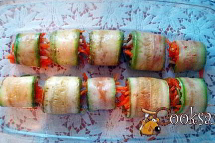 Рулетики из кабачков с морковно-сырной начинкой