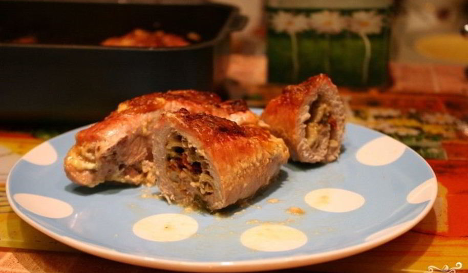 Рецепт рулетиков из мяса в духовке