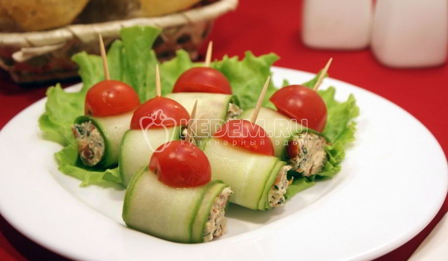 Рецепт рулетиков из огурцов с начинкой