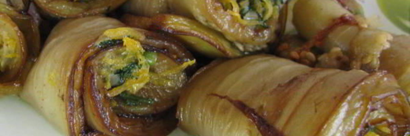 Рулеты из баклажанов с морковью и зеленью