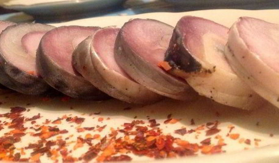 Рецепт рулетов из соленой скумбрии