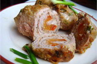 Сюрреалистичные мясные рулетики под прованским соусом