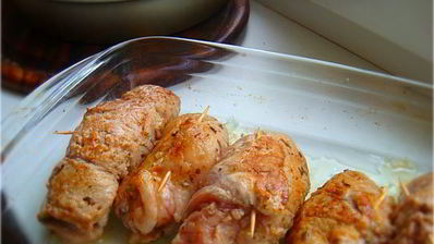 сюрреалистичные мясные рулетики под прованским соусом