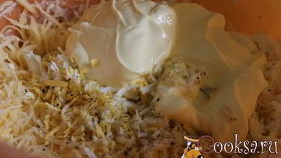 закусочные рулетики из крабовых палочек с сыром