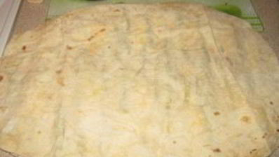 запеченный рулет из лаваша