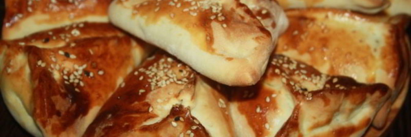 Быстрая самса из слоеного теста с говяжьим фаршем