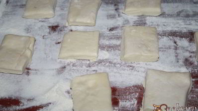 быстрая самса из слоеного теста с говяжьим фаршем