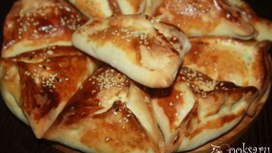 быстрая самса из слоеного теста с говяжьим фаршем