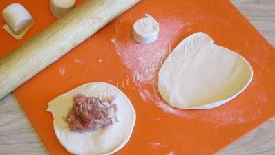 самса из слоеного теста