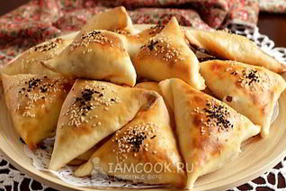 Самса с говядиной и луком