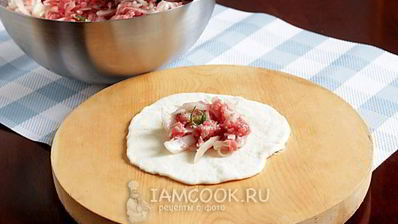 самса с говядиной и луком