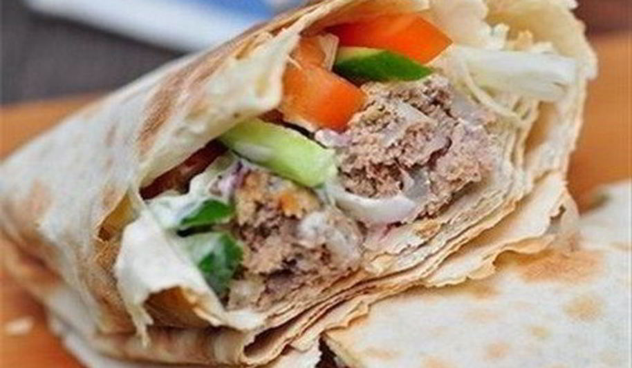 Рецепт шаурмы с люля-кебаб и овощами в чесночно-йогуртовом соусом
