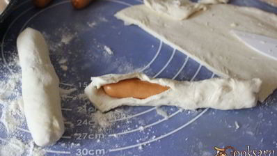 сосиски в слоеном тесте цветок