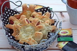 Сосиски в тесте с сыром