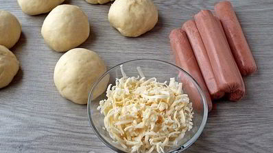 сосиски в тесте с сыром