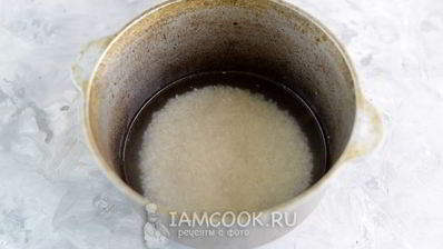 суши нигири и гунканы с лососем