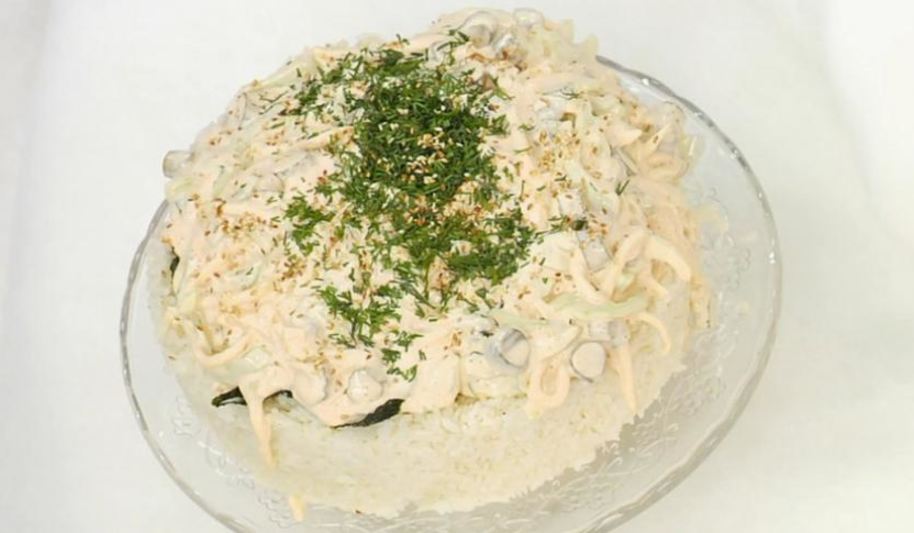 Рецепт суш-торта с кальмарами и огурцами