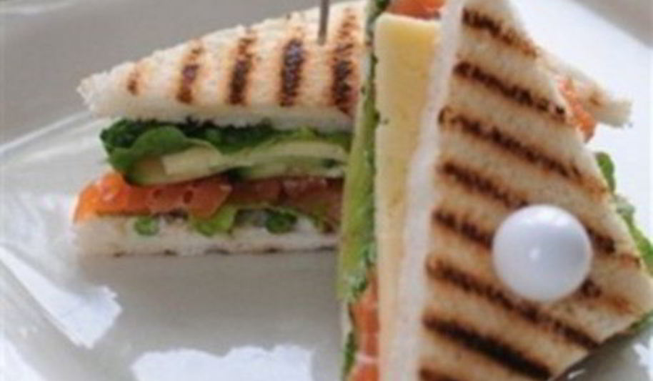 Рецепт клаба сэндвич с сыром, овощами и рыбой