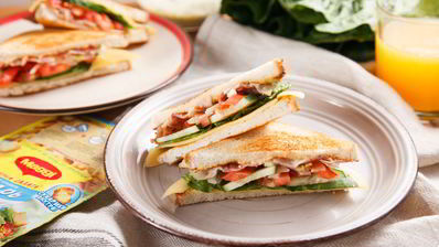 сэндвич с беконом и сыром