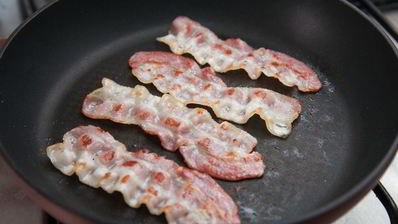 сэндвич с беконом и сыром