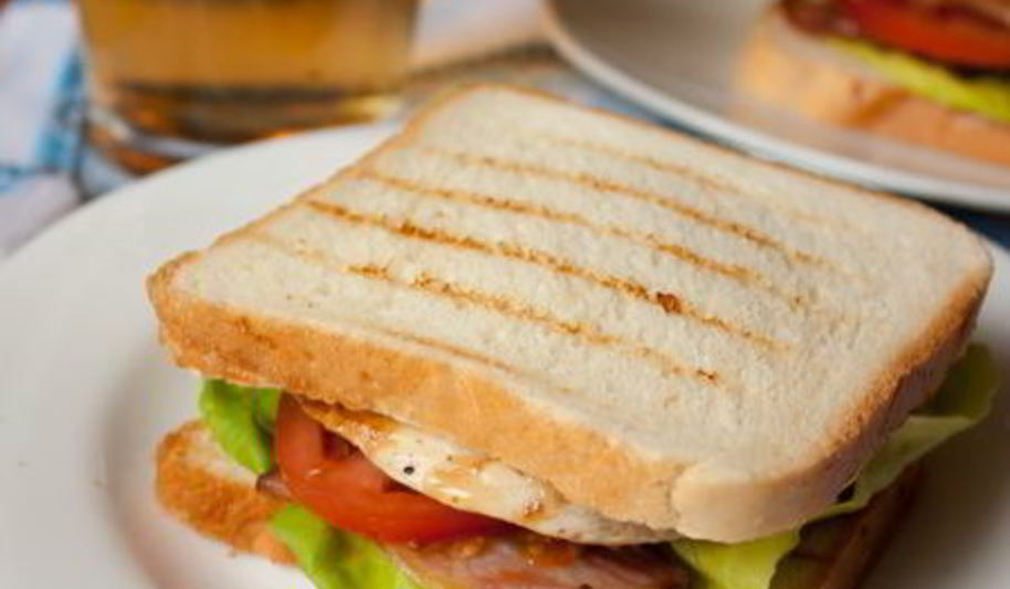 Рецепт сэндвича с курицей и беконом